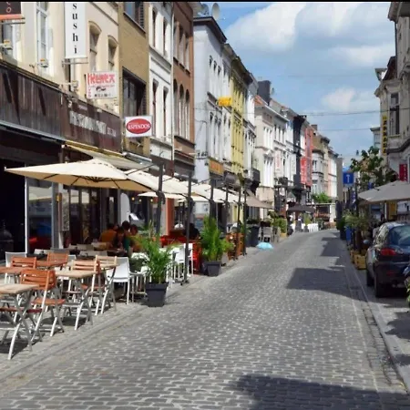 Homeawayfromhomeghent With Private Parking *