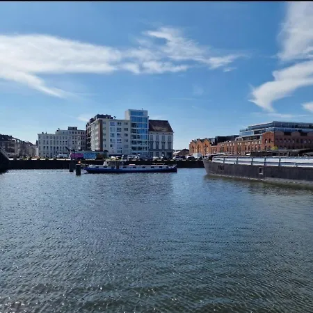 Homeawayfromhomeghent With Private Parking * גנט