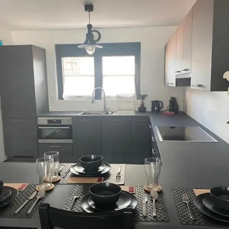 Homeawayfromhomeghent With Private Parking *