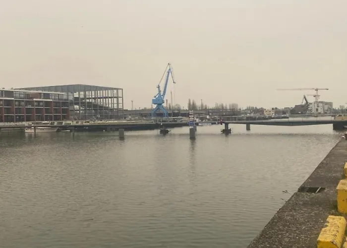 Homeawayfromhomeghent With Private Parking 아파트 *