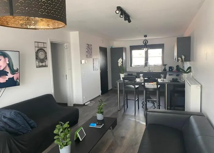 Homeawayfromhomeghent With Private Parking 아파트 헨트