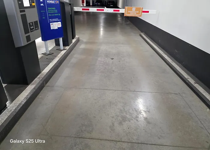 Homeawayfromhomeghent With Private Parking *