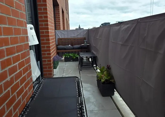 Homeawayfromhomeghent With Private Parking 아파트